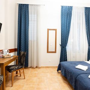 Habitación Doble Económica en Edificio Anexo